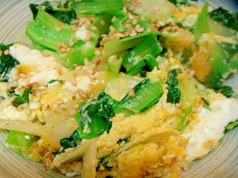 野菜と卵のシンプル胡麻風味炒め